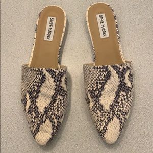 Steve Madden Trace Snakeskin Mules - Size 9
